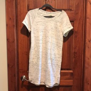 💕 Lucy & Laurel sweatshirt dress. Pockets. Shirt sleeve. XSmall White & Black